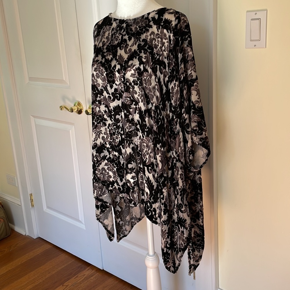 Velvet Burnout top. Oversized w/a beautiful drape. Loose short sleeves. OS EUC - Picture 2 of 4